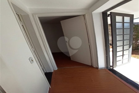 Sobrado para alugar com 3 quartos, sendo 1 suíte,  em Vila Oliveira, Mogi das Cruzes, SP