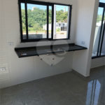 Casa à venda com 3 quartos, sendo 1 suíte, no condomínio Residencial Jardins da Catalunha, Atibaia - SP