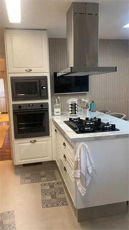 Apartamento à venda com 3 suítes em Jardim Morumbi, São Paulo, SP