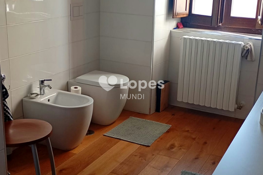 Casa com 3 suítes à venda em Ruoti, Potenza, Itália – Ideal para turismo