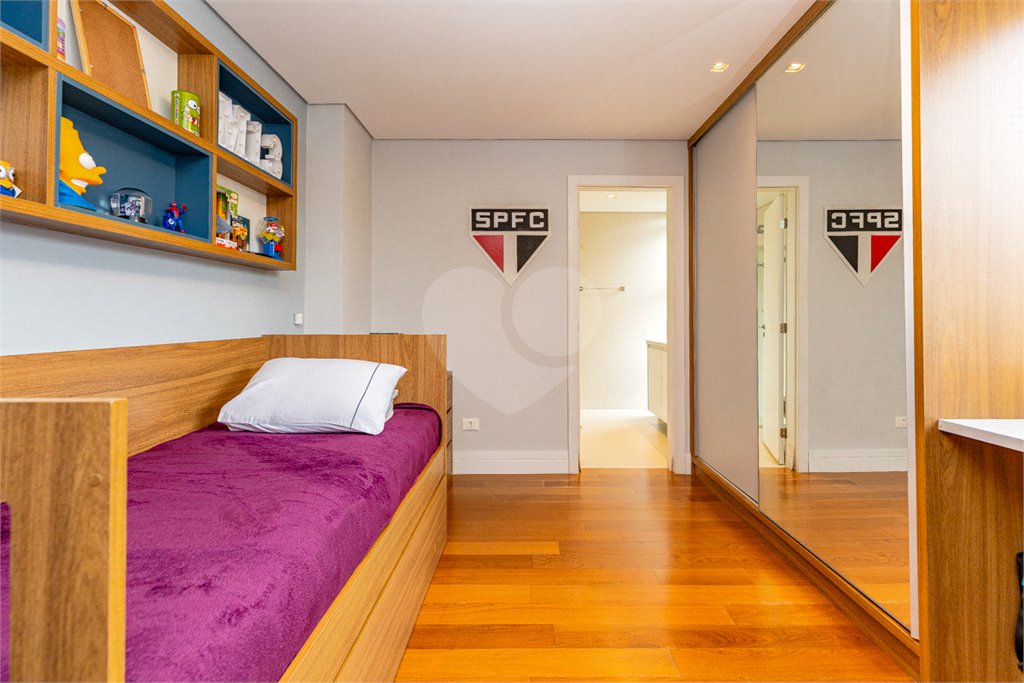 Casa à venda com 4 suítes no condomínio Roma, São Paulo - SP