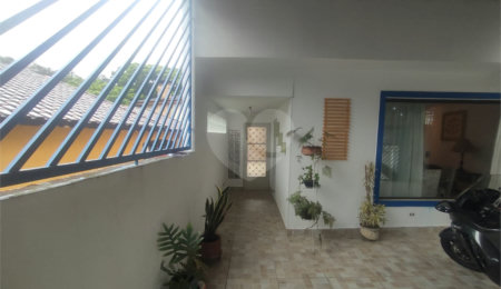 Sobrado à venda com 3 quartos, sendo 1 suíte,  em Tremembé, São Paulo, SP