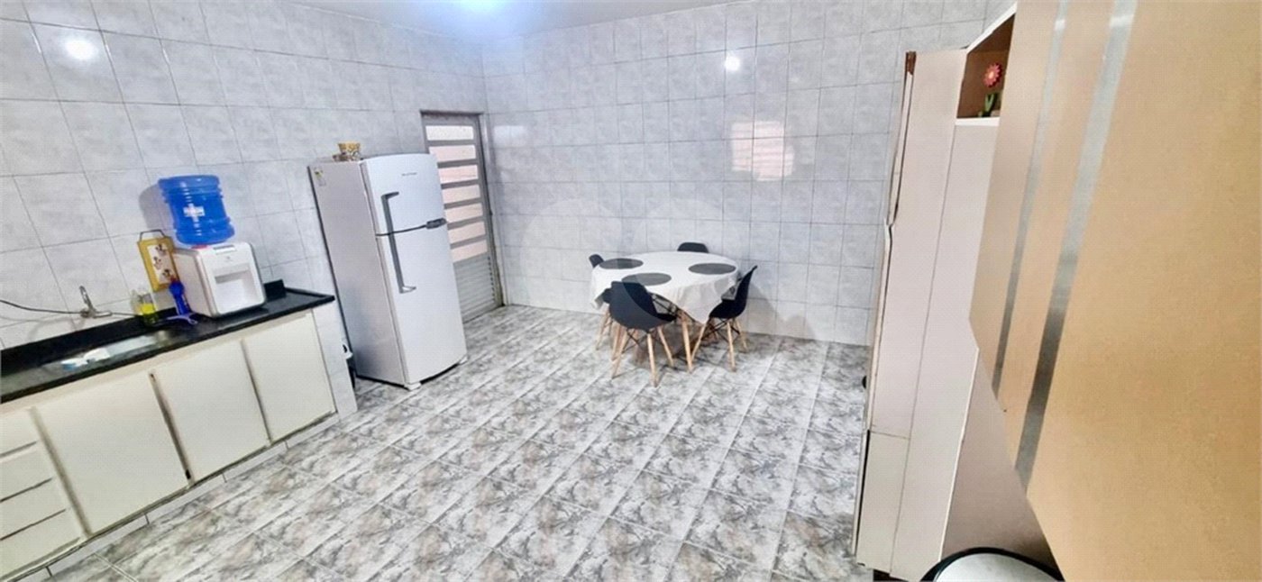 Sobrado à venda com 3 quartos, sendo 1 suíte, em Vila Nova Cachoeirinha, São Paulo, SP