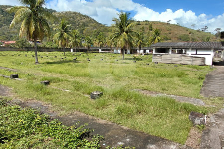 Terreno à venda com 3 suítes em Bazílio, Rio Bonito, RJ