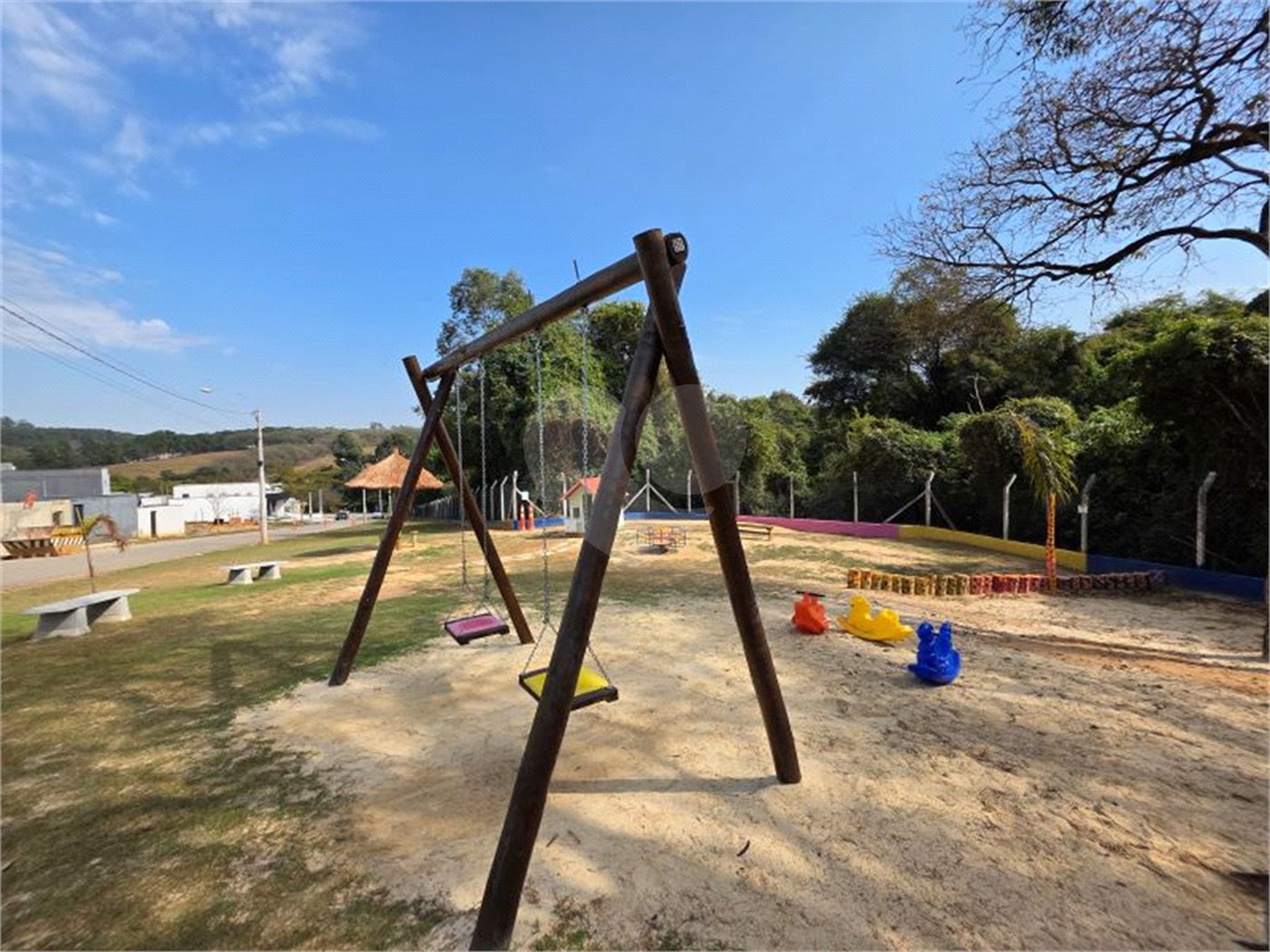 Casa à venda com 3 quartos, sendo 1 suíte,  no condomínio Jardim Residencial Villagio Ipanema I, Sorocaba - SP