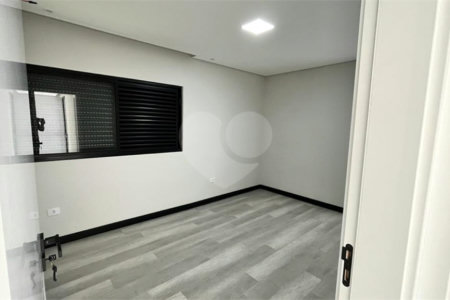 Casa à venda com 4 quartos, sendo 3 suítes, no condomínio Campos do Conde Sorocaba, Sorocaba - SP