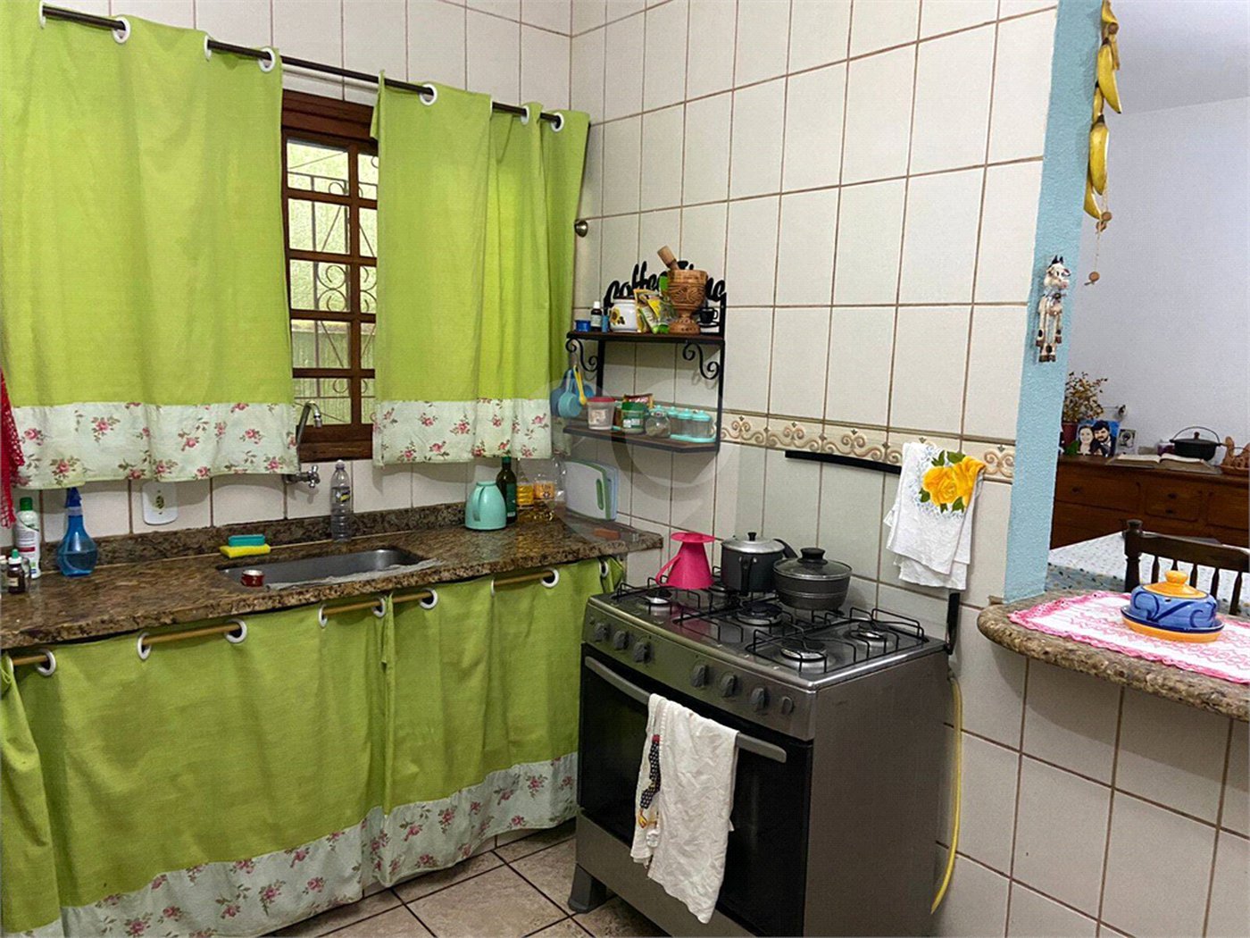 Casa à venda com 3 quartos, sendo 1 suíte,  em Jardim Fonte Áurea, Poá, SP
