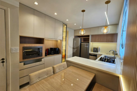 Apartamento à venda com 3 quartos, sendo 1 suíte, em Santo Amaro, São Paulo, SP