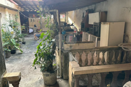 Casa com 300m², 5 quartos (3 suítes), 3 garagens, à venda em Itaquera