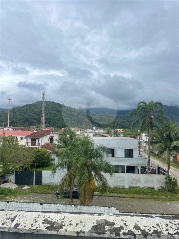 Sobrado à venda com 2 quartos, sendo 1 suíte, em Estância Balneária Hawai, Caraguatatuba, SP