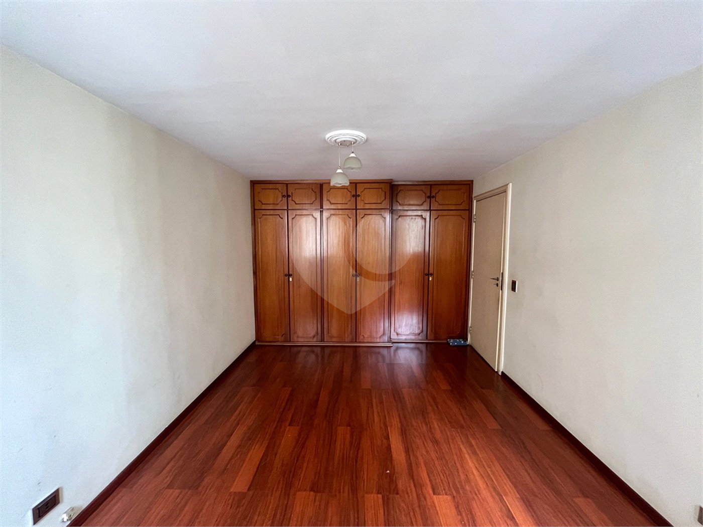 Apartamento à venda com 3 quartos, sendo 1 suíte, em Itaim Bibi, São Paulo, SP