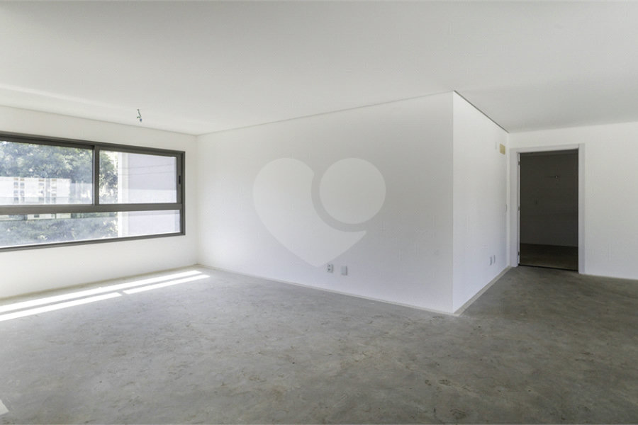 Apartamento à venda com 4 quartos, sendo 3 suítes, em Perdizes, São Paulo, SP