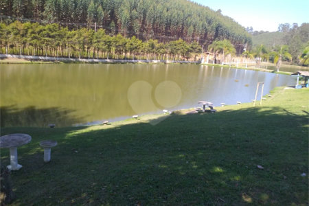 Sítio à venda com 4 quartos, sendo 1 suíte,  em Cruz das Almas, Biritiba-mirim, SP