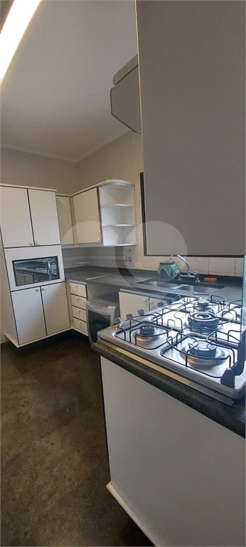 Apartamento à venda no Campo Belo de 245m² com 3 suítes e 3 vagas