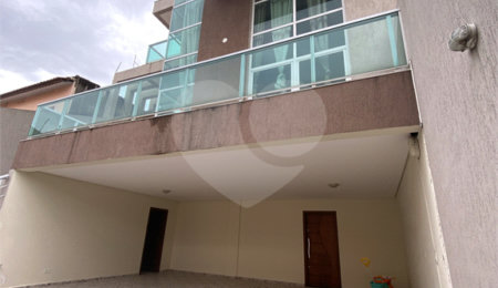 Sobrado à venda com 3 quartos, sendo 1 suíte,  em Jardim Vila Galvão, Guarulhos, SP