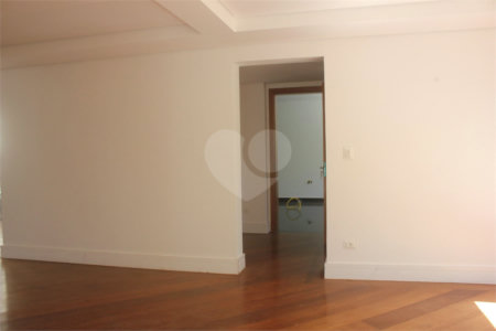 Casa à venda ou para alugar com 4 suítes em Alphaville, Santana de Parnaíba, SP