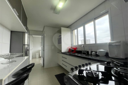 Apartamento à venda com 3 suítes em Água Fria, São Paulo, SP