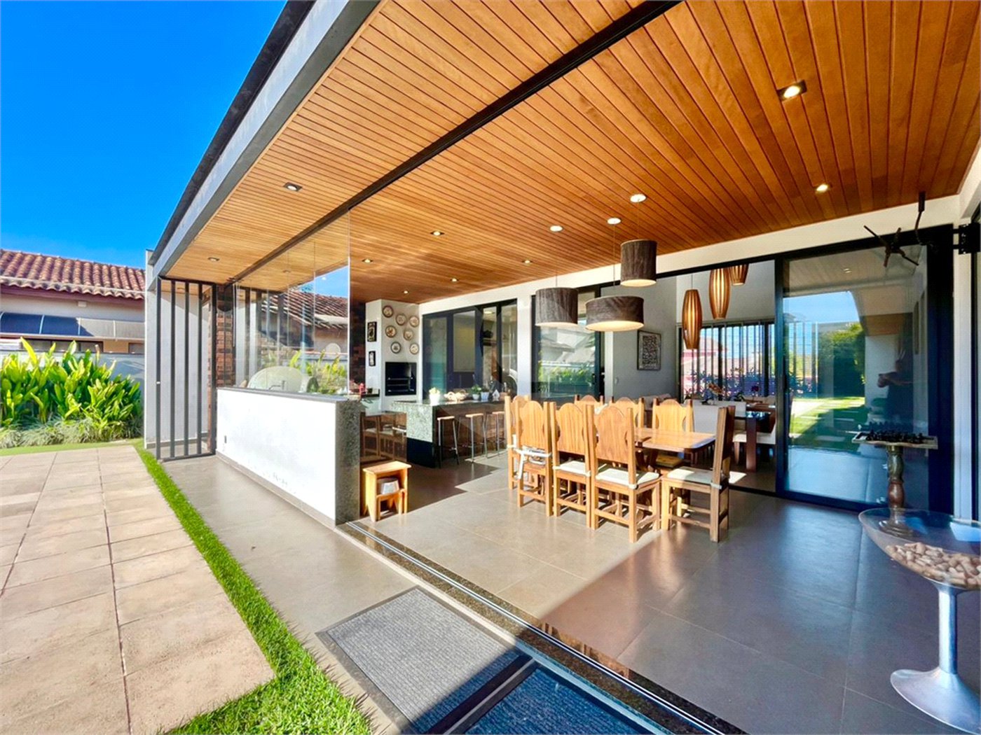 Casa à venda com 4 suítes no condomínio Fazenda Imperial, Sorocaba - SP