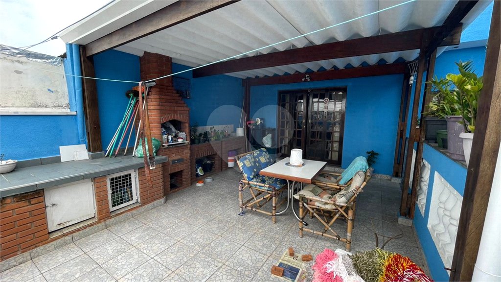 Sobrado à venda com 3 quartos em Jardim Laila, Embu das Artes, SP