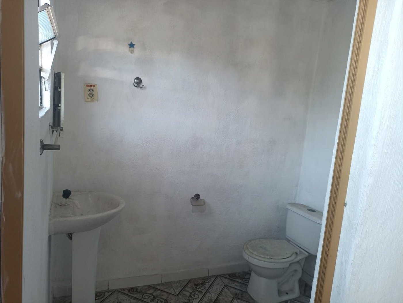 Casa com 2 dormitórios à venda, 244 m² por R$ 460.000,00 - Parque Bitaru - São Vicente/SP