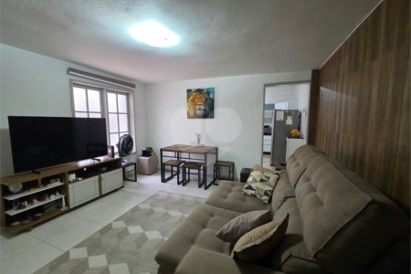 Sobrado à venda com 6 quartos, sendo 3 suítes, em Santa Teresinha, São Paulo, SP