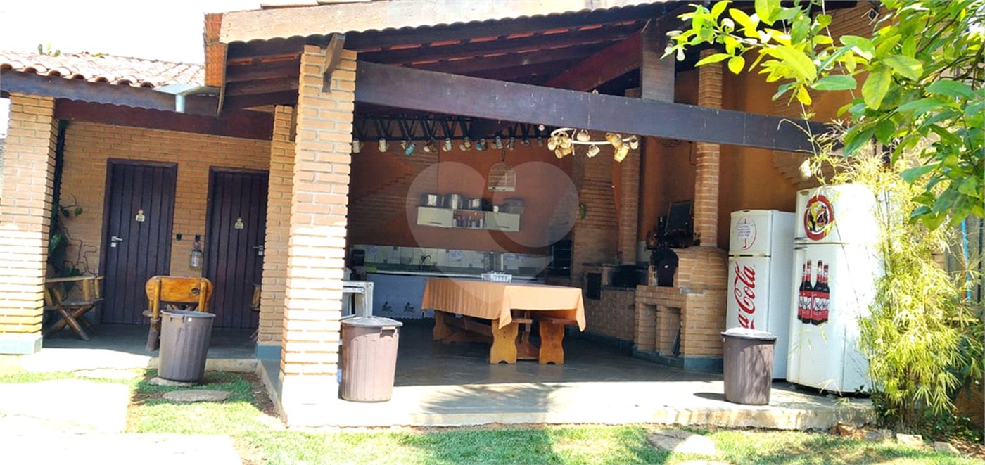 Chácara à venda com 2 quartos no Centro, Araçoiaba da Serra, SP