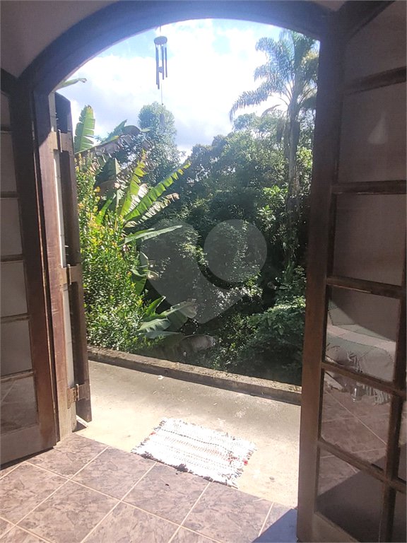 Chácara à venda com 3 quartos em Parque Alvorada, Suzano, SP