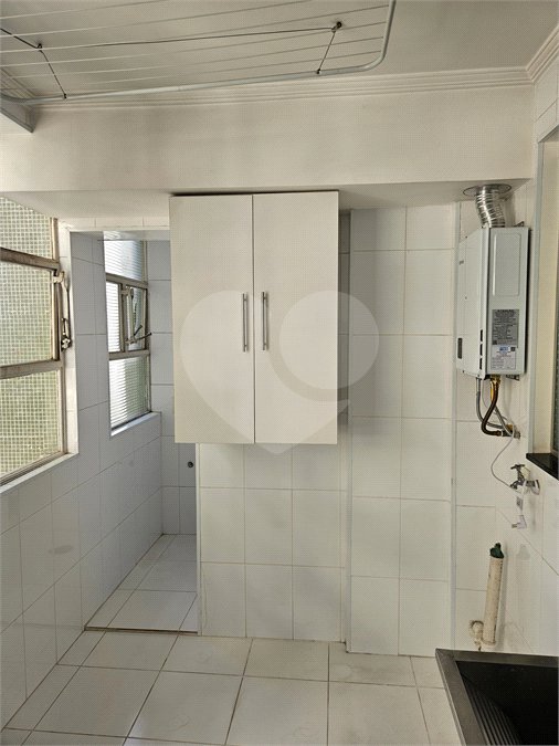 Apartamento à venda com 3 quartos, sendo 1 suíte,  em Itaim Bibi, São Paulo, SP