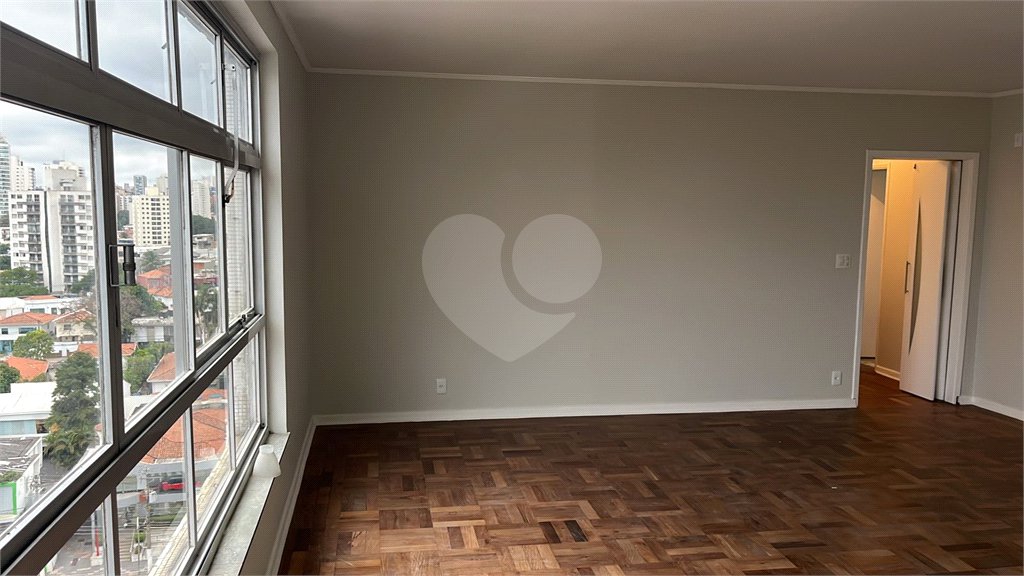 Apartamento à venda com 3 quartos, sendo 1 suíte, em Lapa, São Paulo, SP