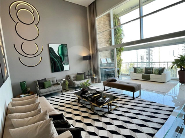 Apartamento à venda com 4 quartos, sendo 3 suítes,  em Morumbi, São Paulo, SP
