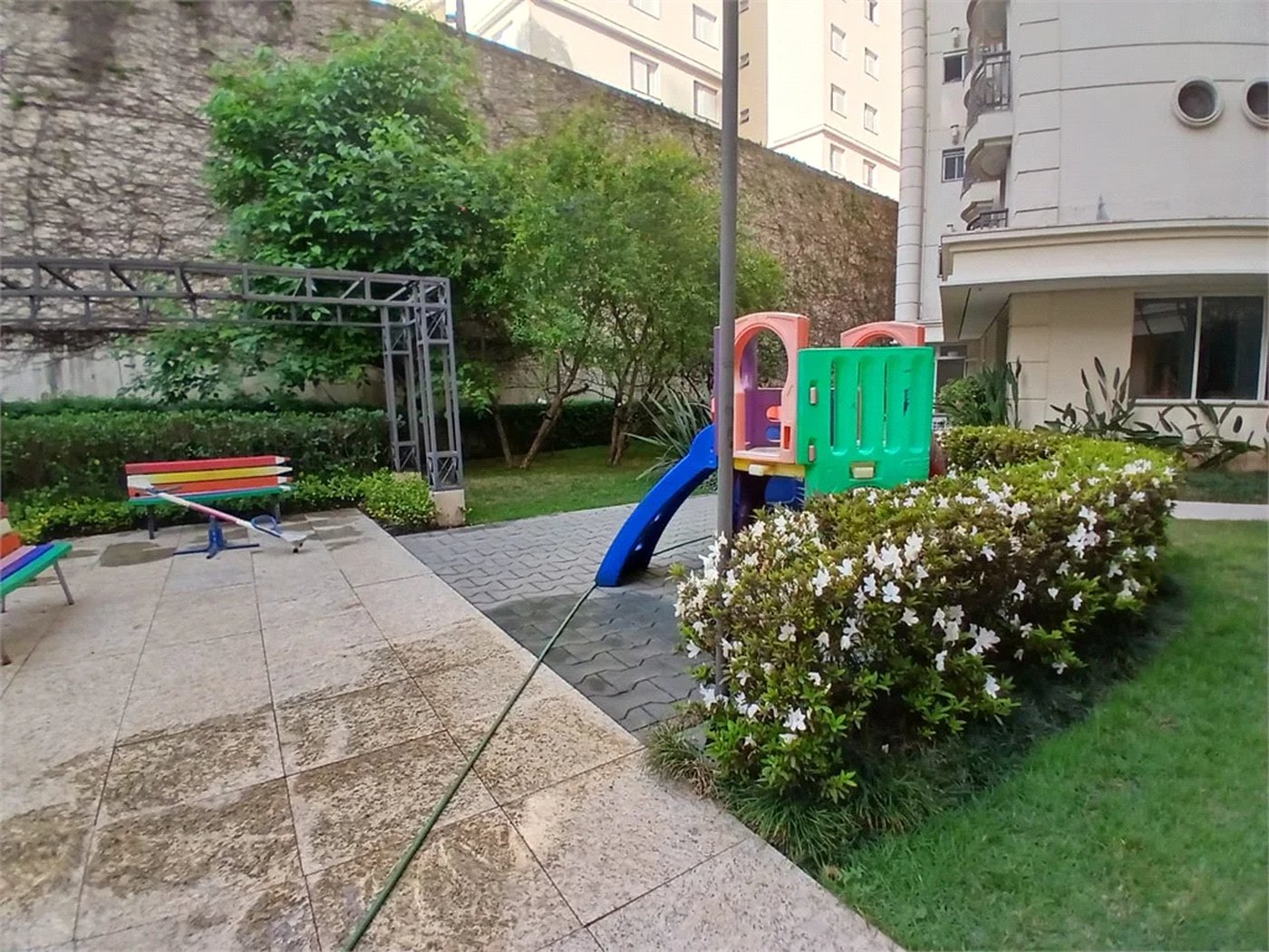 Cobertura à venda com 4 quartos, sendo 3 suítes,  em Cidade São Francisco, São Paulo, SP