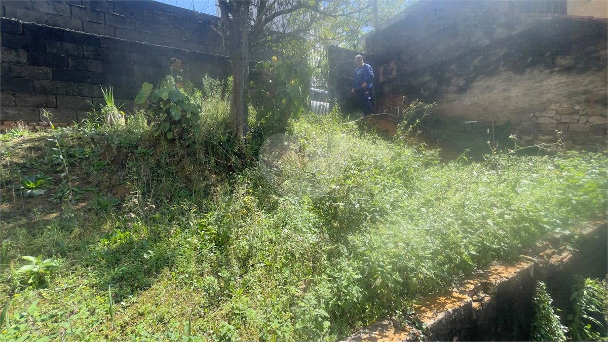 Terreno à venda com 3 quartos em Jardim Rizzo, São Paulo, SP