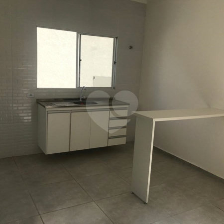 Casa de Vila à venda com 2 quartos em Jardim São Felipe, Atibaia, SP