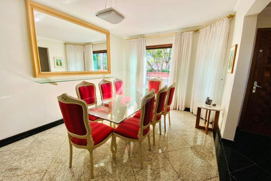 Sobrado à venda com 3 quartos, sendo 1 suíte, em Tremembé, São Paulo, SP