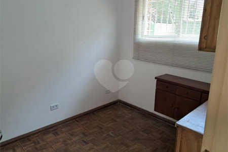 Sobrado para alugar com 4 quartos, sendo 2 suítes, em Interlagos, São Paulo, SP