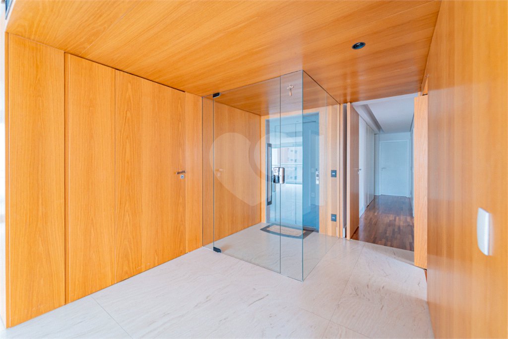 Apartamento à venda com 3 suítes em Campo Belo, São Paulo, SP