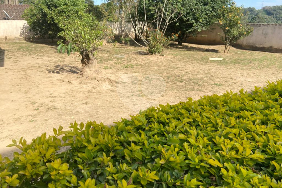 Casa à venda com 5 quartos, sendo 4 suítes, no condomínio Vilarejo Estoril, Mairiporã - SP