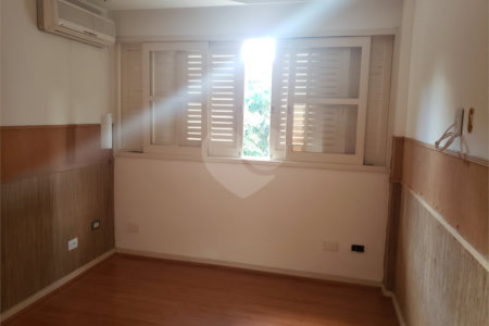 Casa à venda com 4 quartos, sendo 1 suíte,  em Vila Oliveira, Mogi das Cruzes, SP