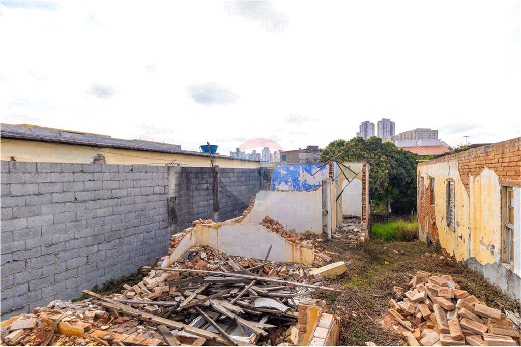 Terreno à venda com 5 suítes em Vila Marieta, São Paulo, SP