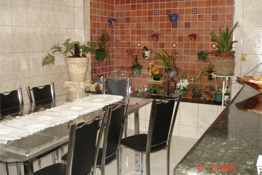 Casa à venda com 4 quartos, sendo 1 suíte, em Santana, São Paulo, SP