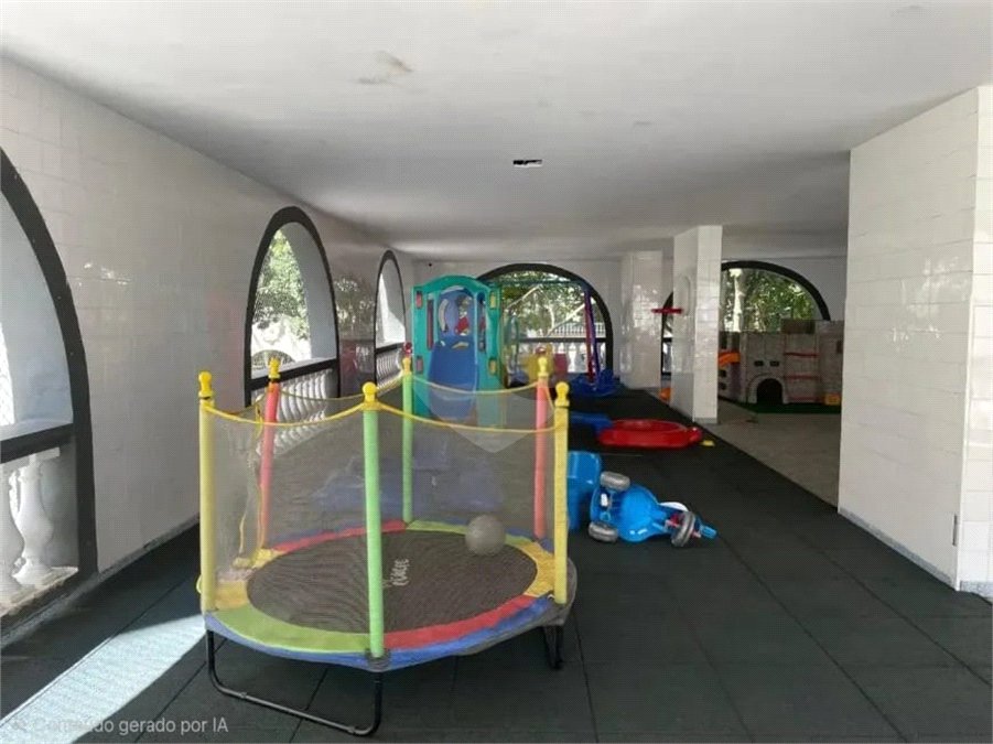 Apartamento à venda com 4 quartos, sendo 1 suíte, em Lagoa, Rio de Janeiro, RJ