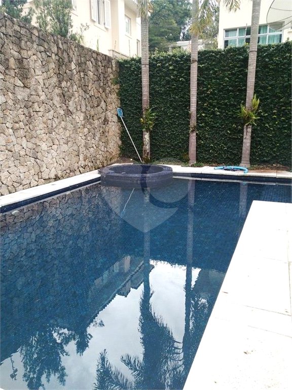 Casa à venda com 4 quartos, sendo 3 suítes, em Vila Tramontano, São Paulo, SP