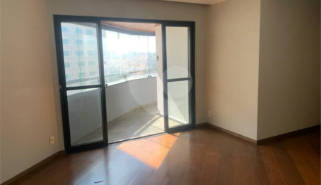 Apartamento à venda com 3 quartos, sendo 1 suíte,  em Santana, São Paulo, SP