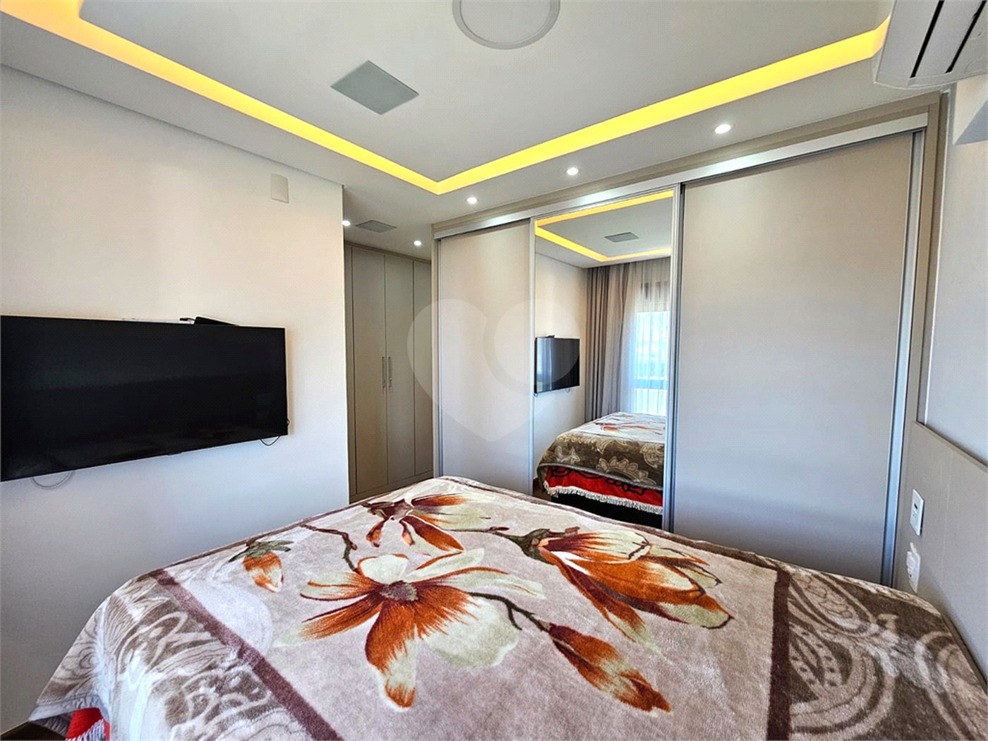 Apartamento à venda com 3 quartos, sendo 1 suíte, em Chácara Santo Antônio, São Paulo, SP