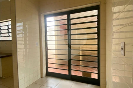 Casa à venda com 3 quartos em Jardim do Carmo, Araraquara, SP