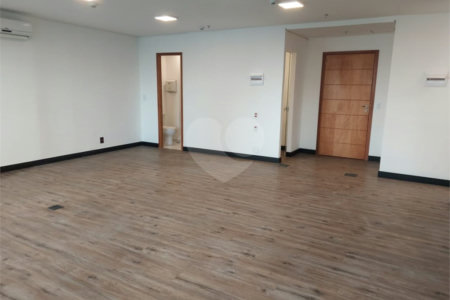 Sala à venda em Jardim Caboré, São Paulo, SP
