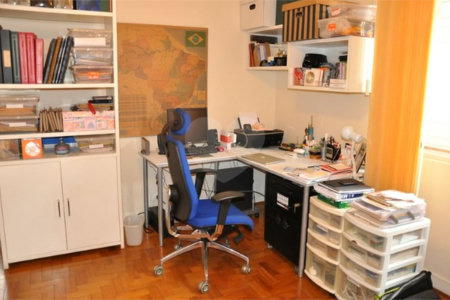 Sobrado à venda com 4 quartos, sendo 2 suítes,  em Campo Belo, São Paulo, SP