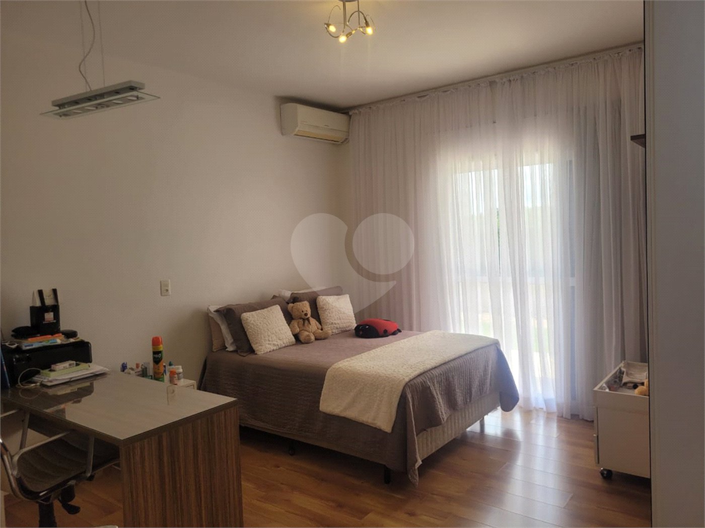 Casa à venda com 3 suítes no condomínio Village Saint Charbel, Araçoiaba da Serra - SP