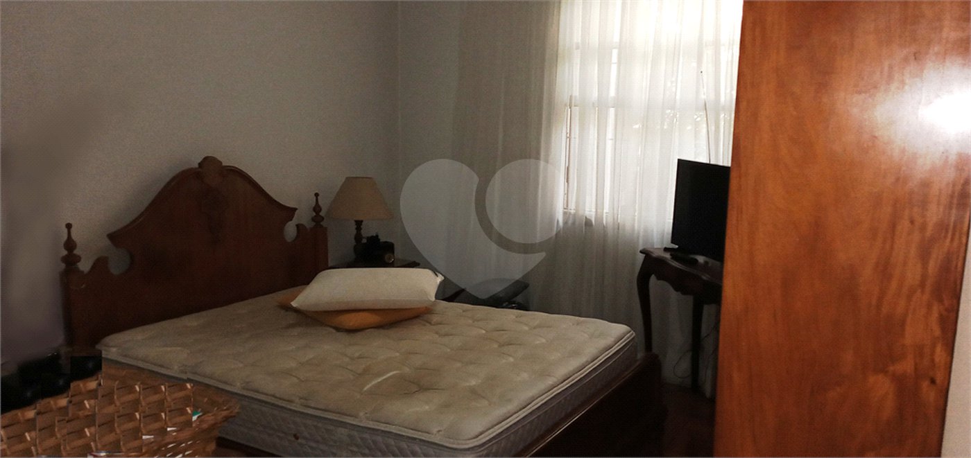 Casa à venda com 4 quartos em Jardim da Glória, São Paulo, SP