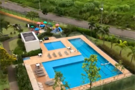 Casa à venda com 3 quartos, sendo 2 suítes,  no condomínio Alphaville Dom Pedro Iii, Campinas - SP